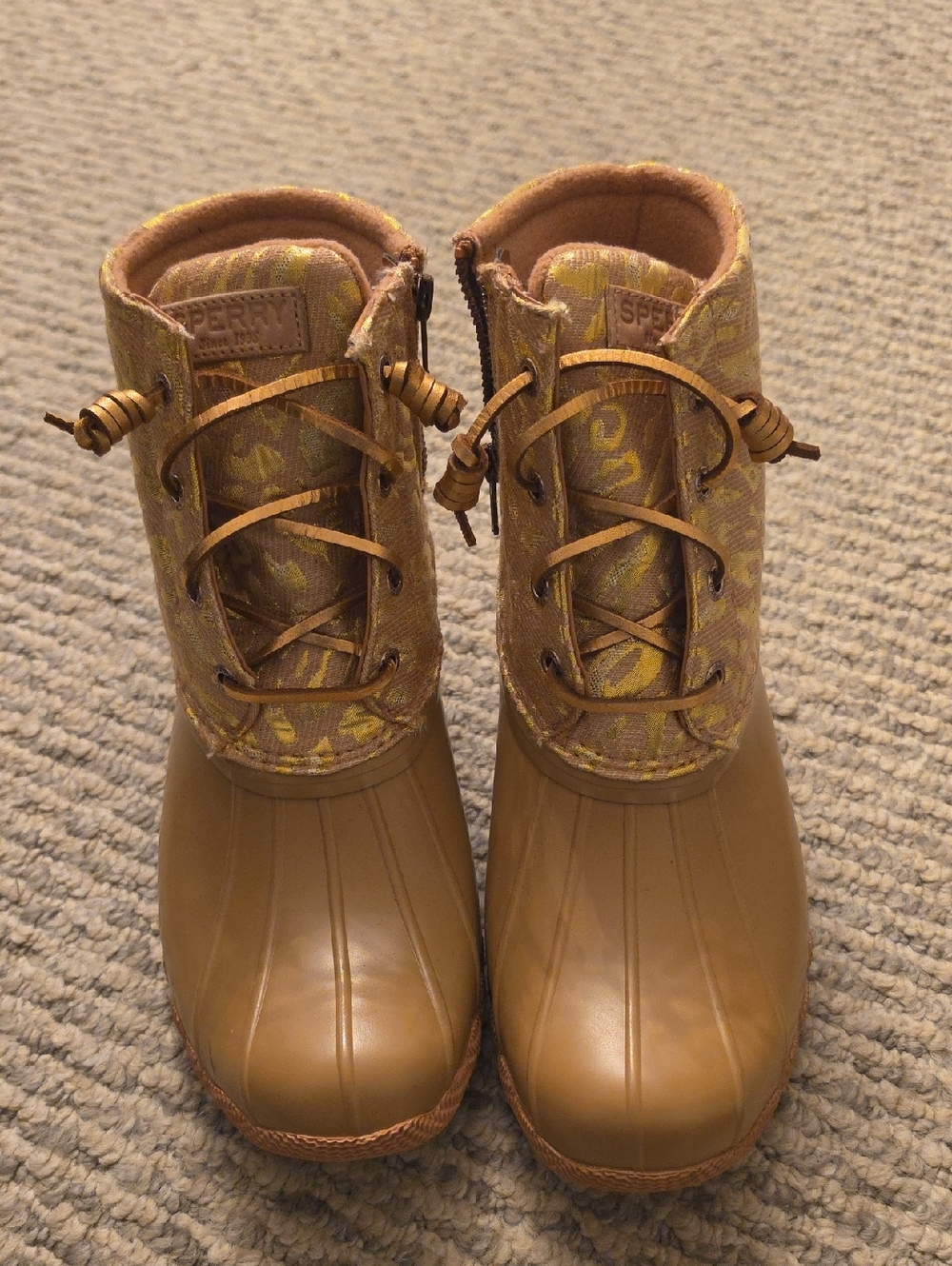 Sperry Saltwater Leo Jacquard Rose  Duck Boots Size 9